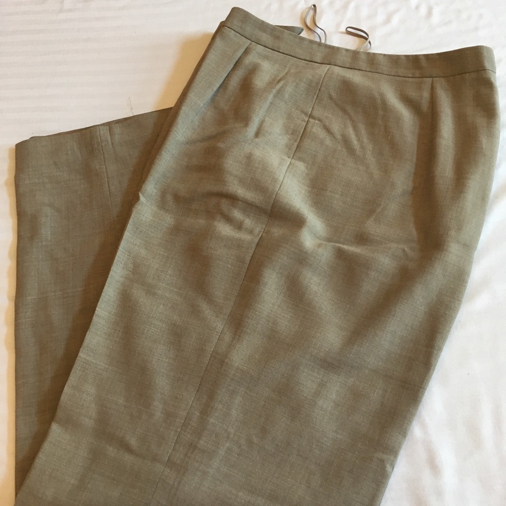 Dress pants by casual corner. Fully lined.